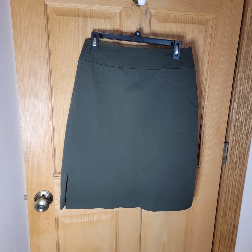 Banana Republic Factory Green Stretch A-Line Skirt Size 6